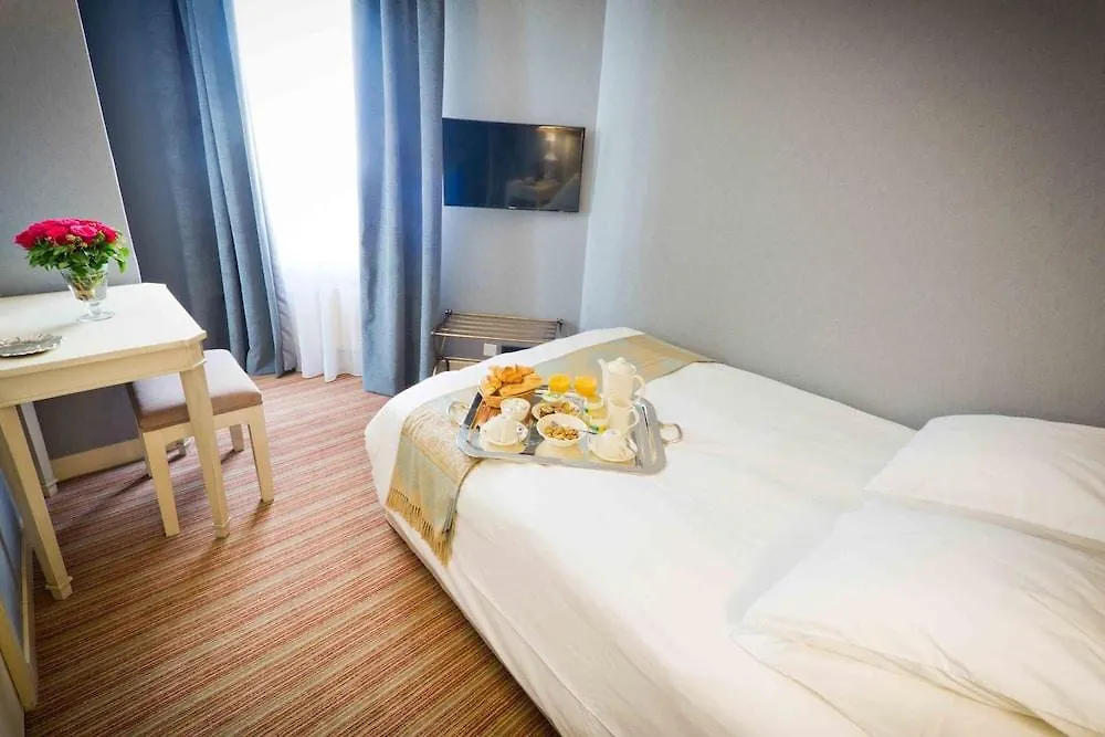 Champerret Heliopolis Hotel Paříž